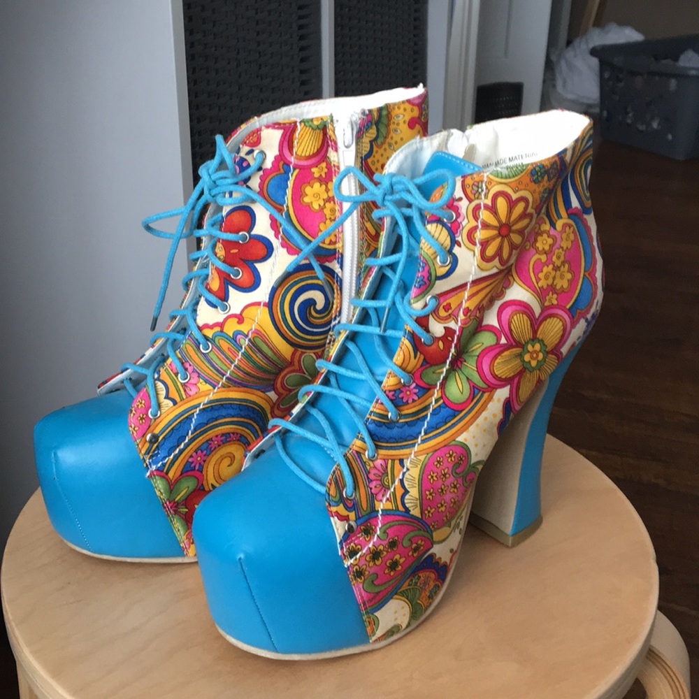 Platform shoes